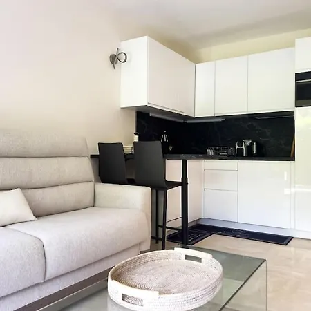 Lägenhet Renove, Grande Terrasse, Piscine, Au Calme Absolu Cannes